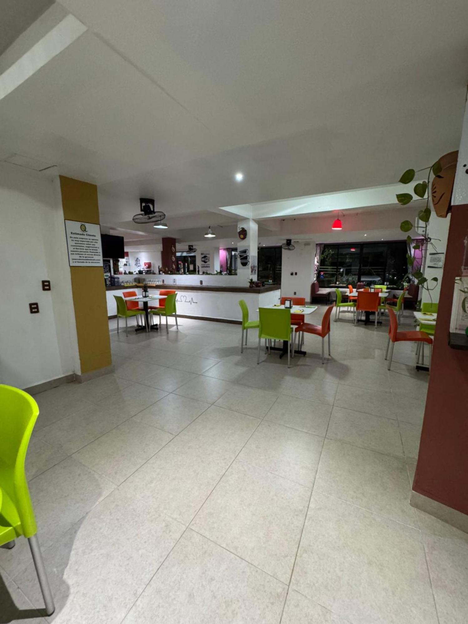 Hotel D Marco Exxpres Palenque Kültér fotó