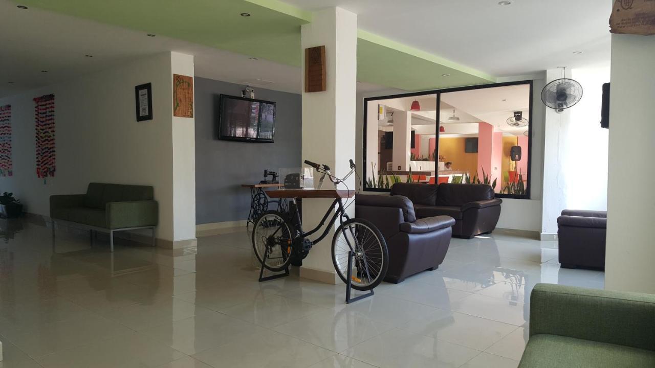 Hotel D Marco Exxpres Palenque Kültér fotó